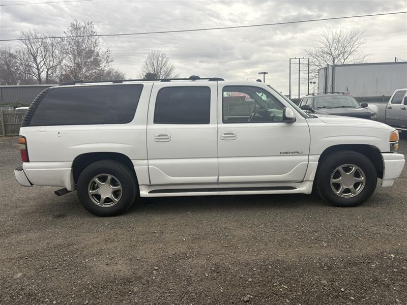 used 2005 GMC Yukon XL car, priced at $8,900