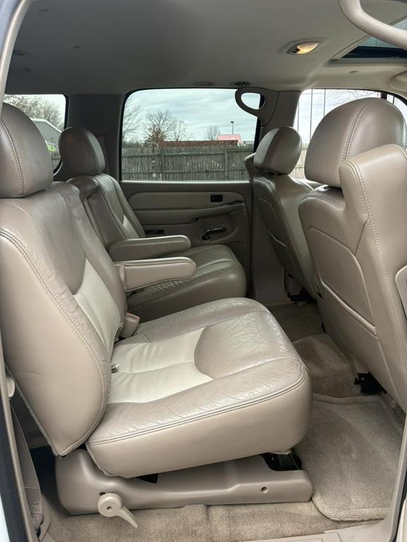 used 2005 GMC Yukon XL car, priced at $8,900