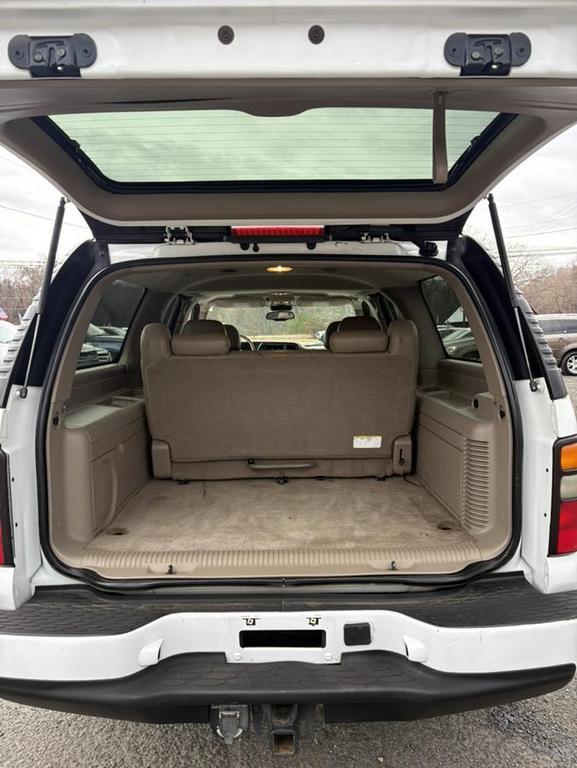 used 2005 GMC Yukon XL car, priced at $8,900