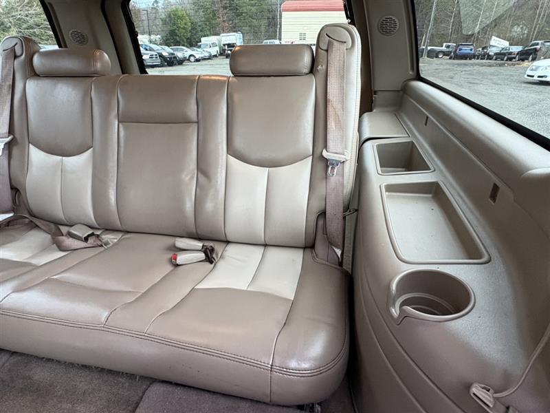 used 2005 GMC Yukon XL car, priced at $8,900