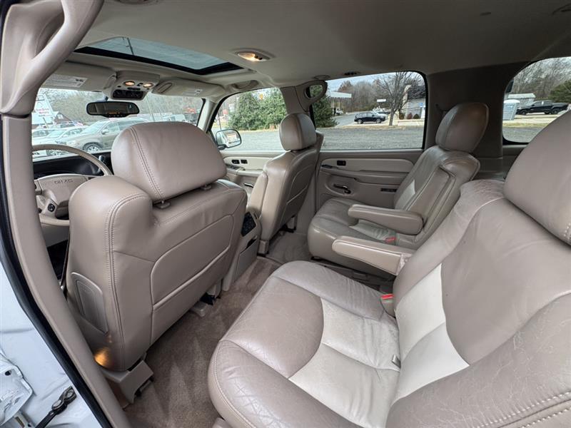 used 2005 GMC Yukon XL car, priced at $8,900