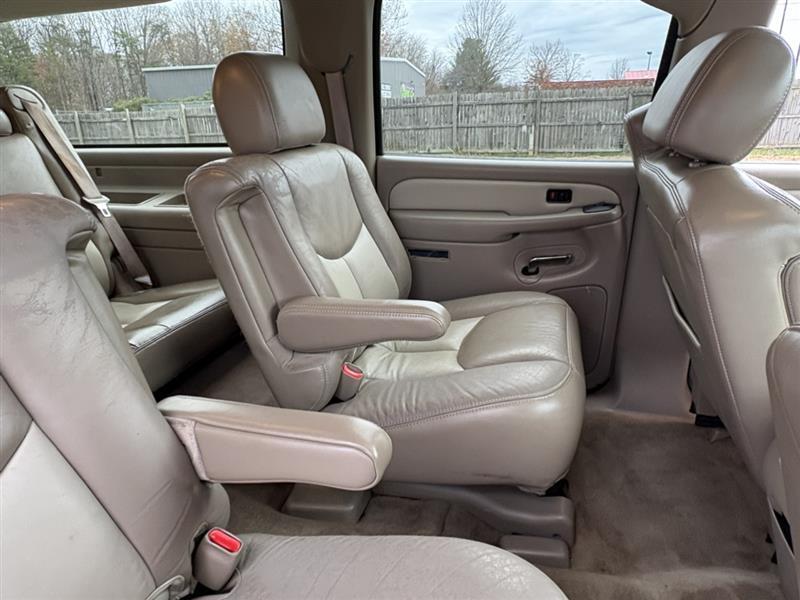 used 2005 GMC Yukon XL car, priced at $8,900