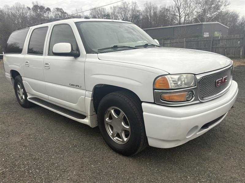 used 2005 GMC Yukon XL car, priced at $8,900
