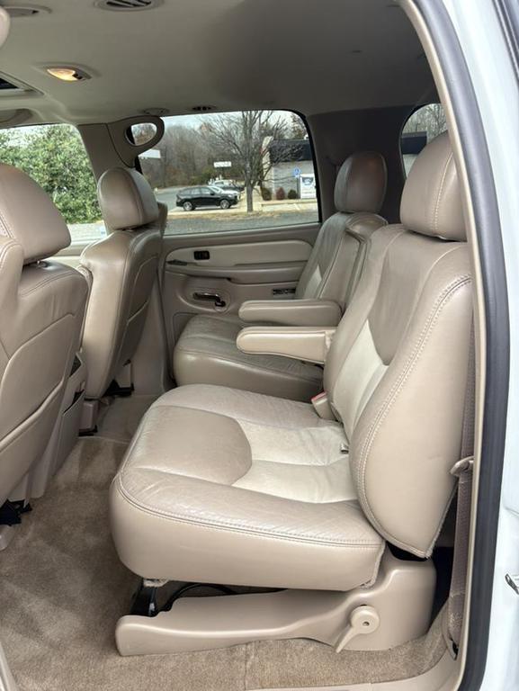 used 2005 GMC Yukon XL car, priced at $8,900