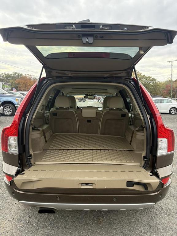 used 2014 Volvo XC90 car, priced at $9,900