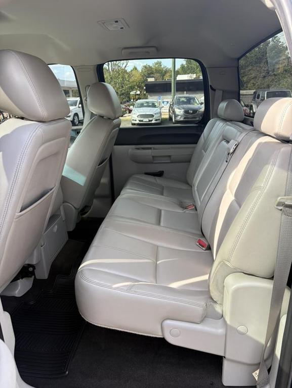 used 2011 Chevrolet Silverado 1500 car, priced at $15,900