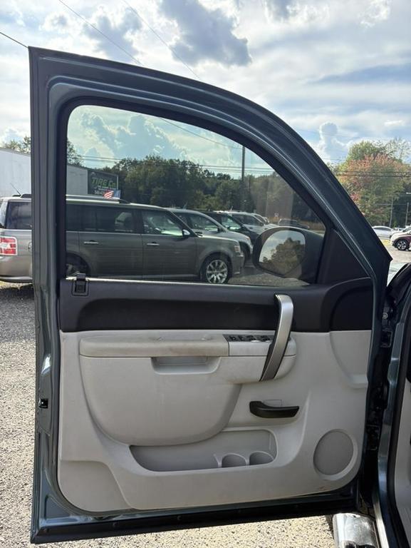 used 2011 Chevrolet Silverado 1500 car, priced at $15,900