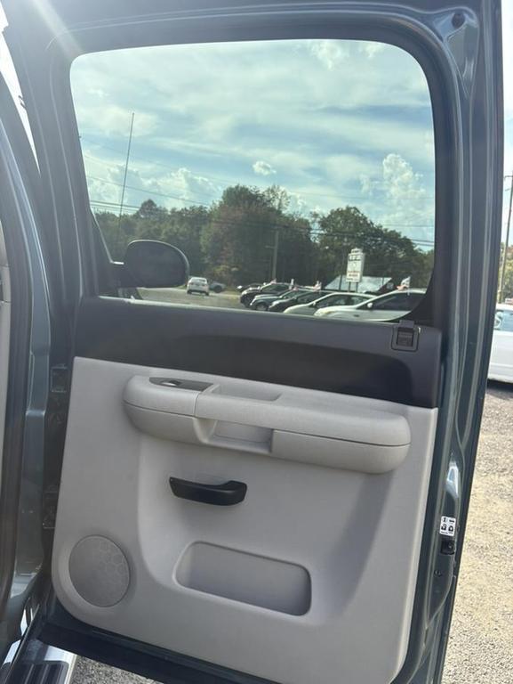 used 2011 Chevrolet Silverado 1500 car, priced at $15,900