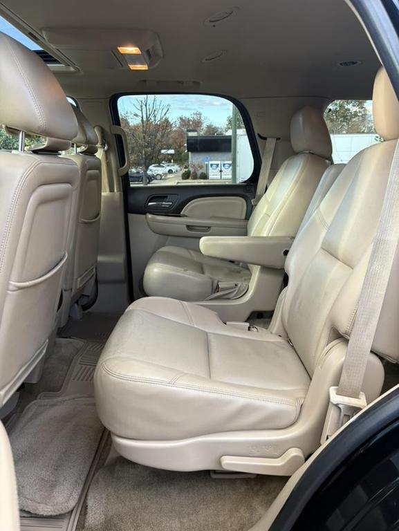 used 2014 GMC Yukon car, priced at $15,900