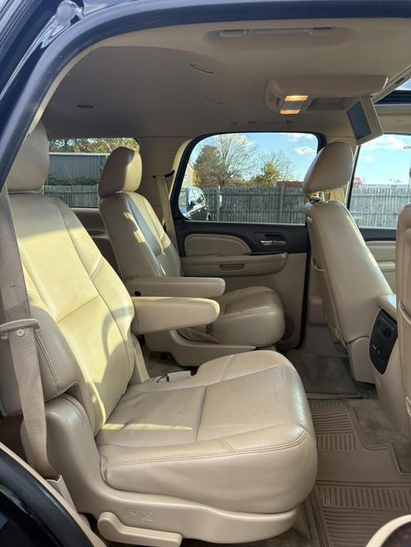 used 2014 GMC Yukon car, priced at $15,900