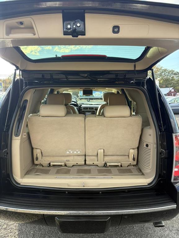 used 2014 GMC Yukon car, priced at $15,900