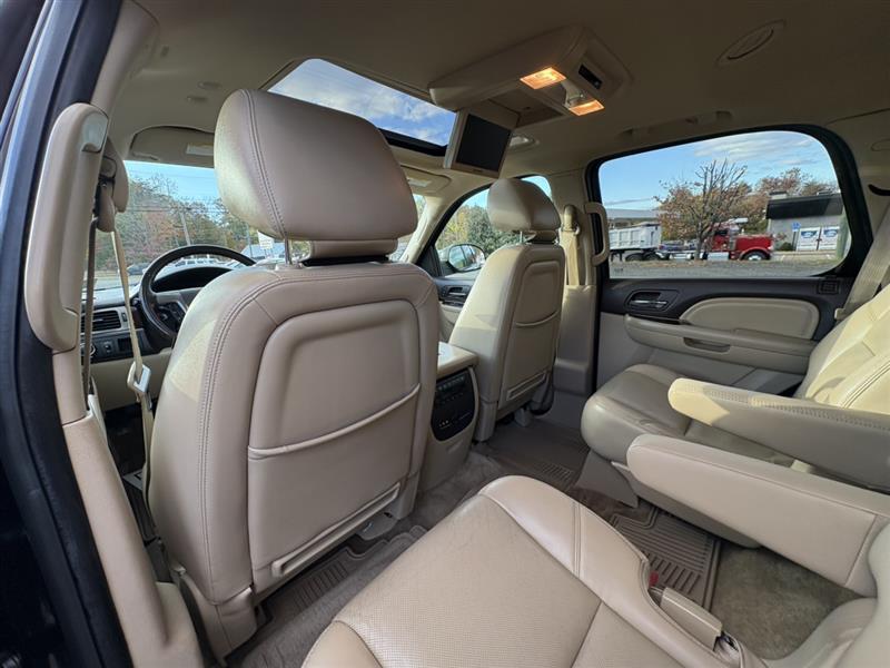 used 2014 GMC Yukon car, priced at $15,900