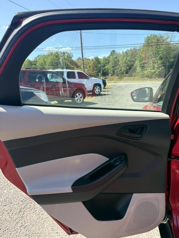 used 2012 Ford Focus car, priced at $5,900