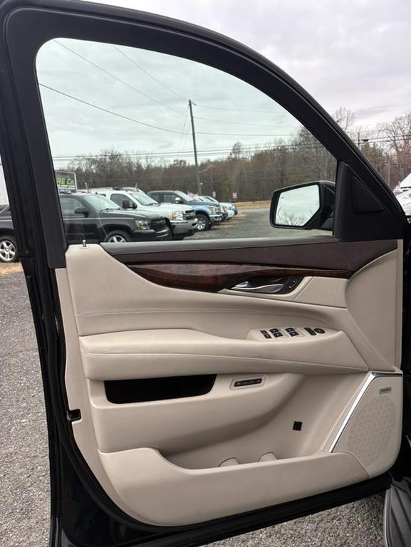 used 2015 Cadillac Escalade car, priced at $23,900