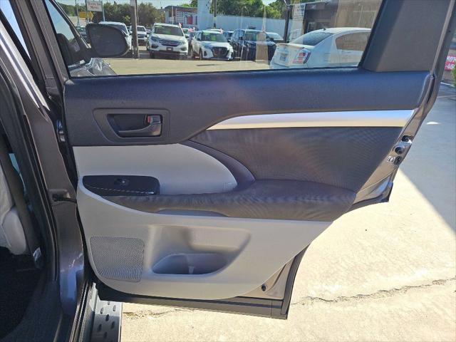 used 2019 Toyota Highlander car, priced at $16,999