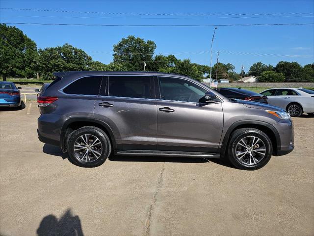used 2019 Toyota Highlander car, priced at $16,999