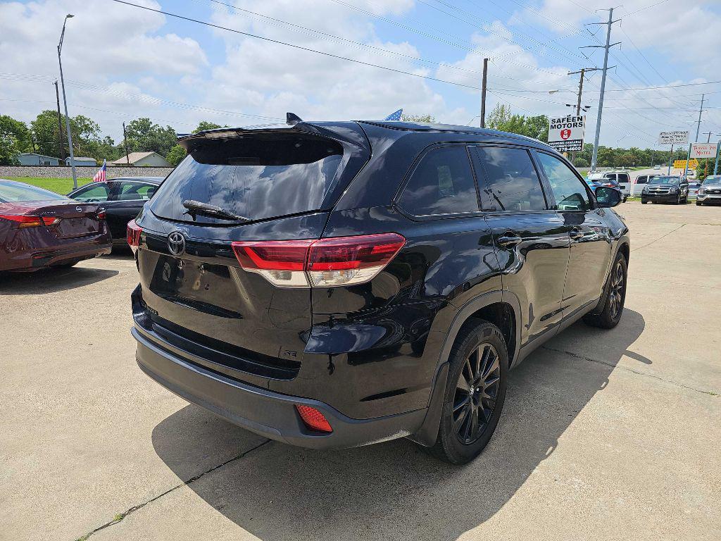 used 2019 Toyota Highlander car, priced at $21,499