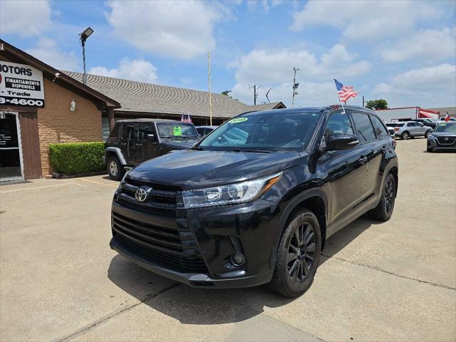 used 2019 Toyota Highlander car, priced at $25,999