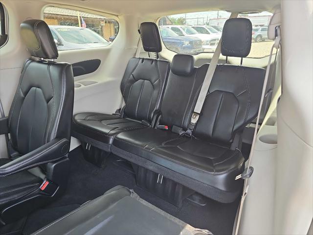 used 2024 Chrysler Pacifica car