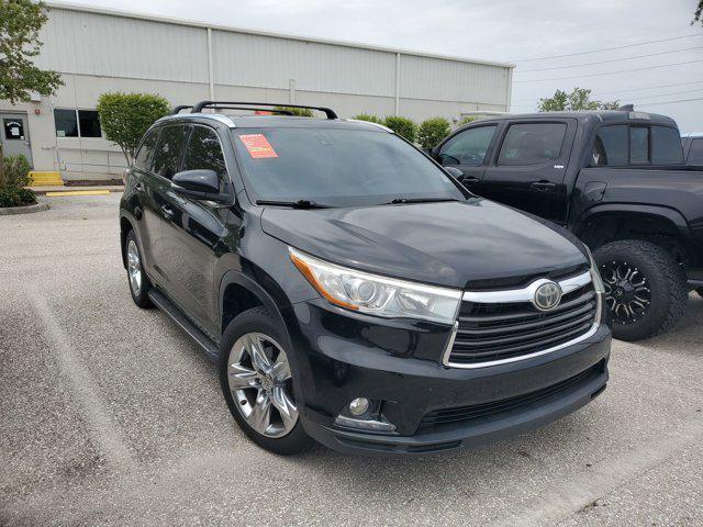 used 2014 Toyota Highlander car, priced at $14,885