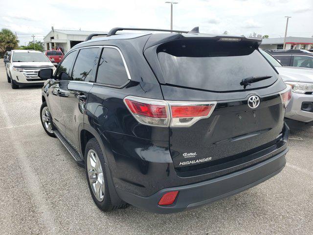used 2014 Toyota Highlander car, priced at $14,885