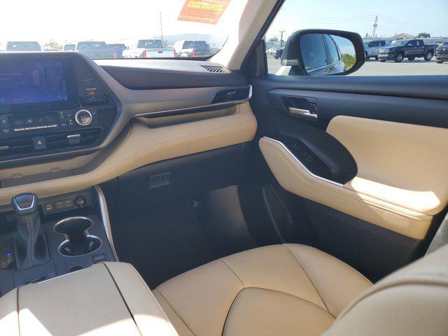 used 2023 Toyota Highlander car, priced at $35,452