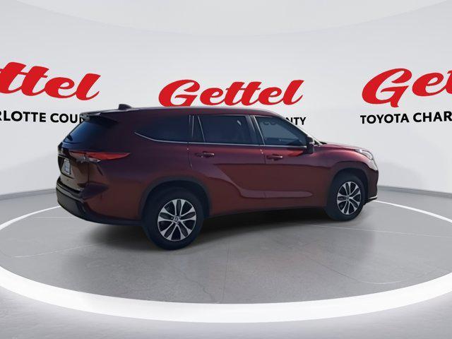 used 2023 Toyota Highlander car, priced at $35,452