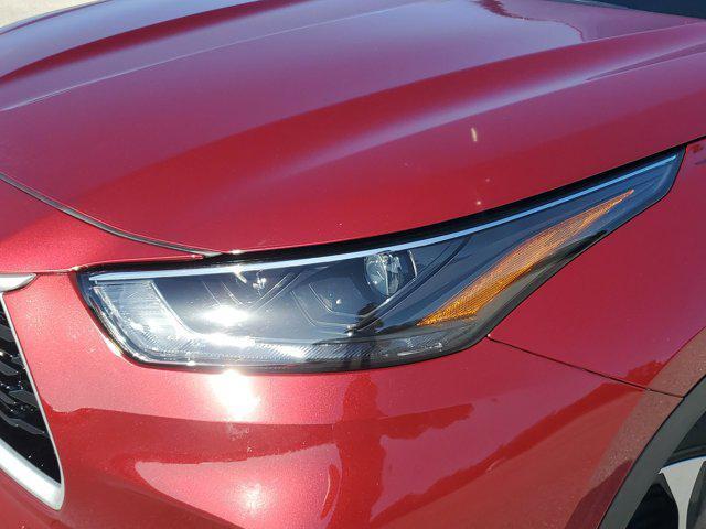 used 2023 Toyota Highlander car, priced at $35,452