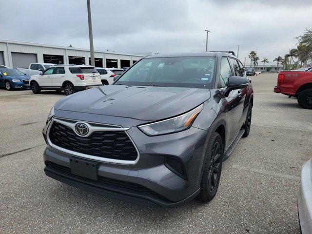 used 2022 Toyota Highlander car, priced at $26,698