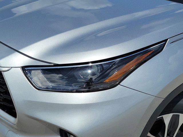 used 2022 Toyota Highlander car, priced at $30,502