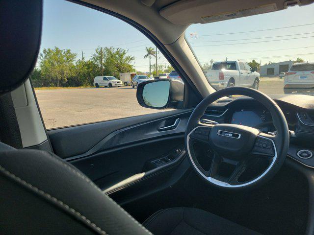 used 2023 Jeep Grand Cherokee car, priced at $23,984