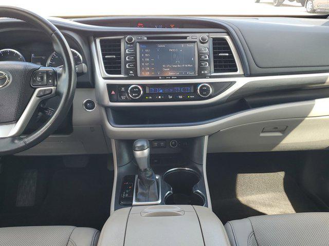 used 2018 Toyota Highlander car, priced at $21,109