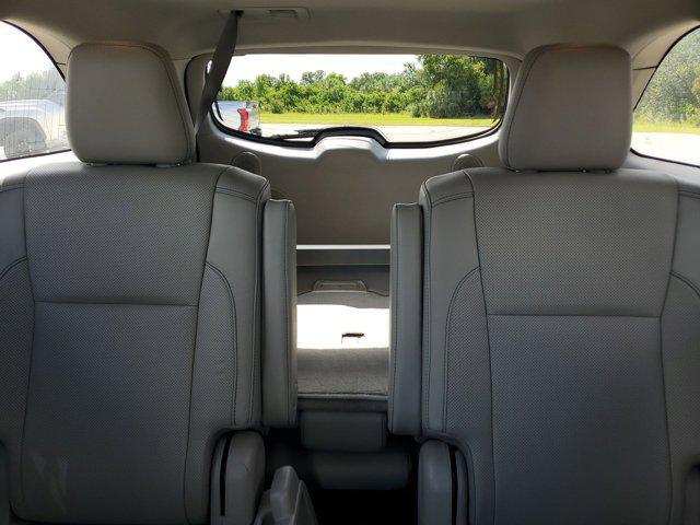 used 2018 Toyota Highlander car, priced at $21,109