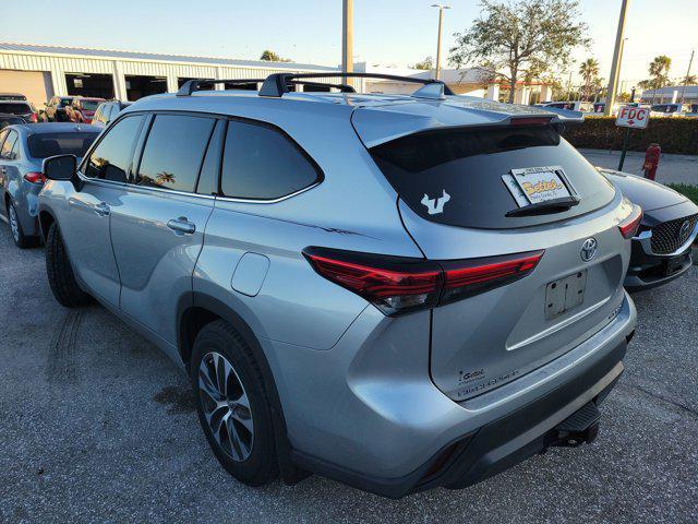 used 2020 Toyota Highlander car, priced at $26,228