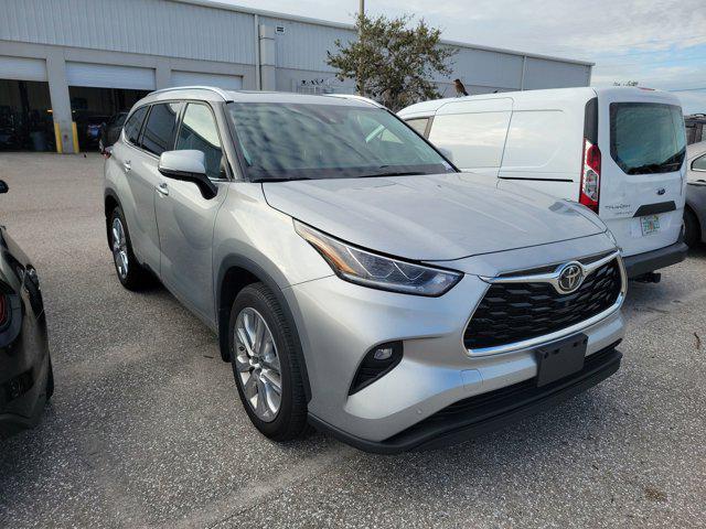 used 2022 Toyota Highlander car, priced at $37,810