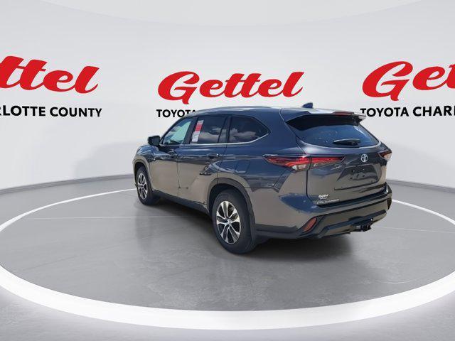 new 2025 Toyota Highlander car, priced at $47,865