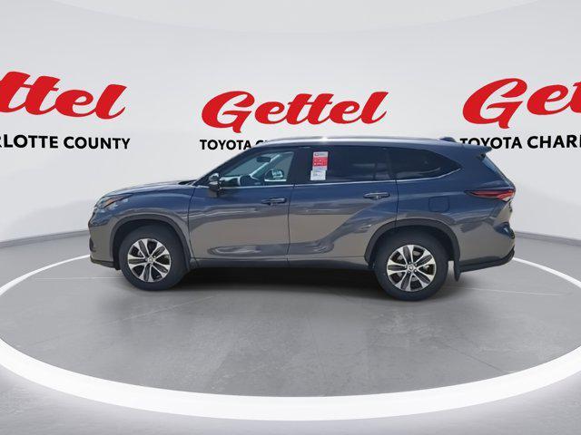 new 2025 Toyota Highlander car, priced at $47,865