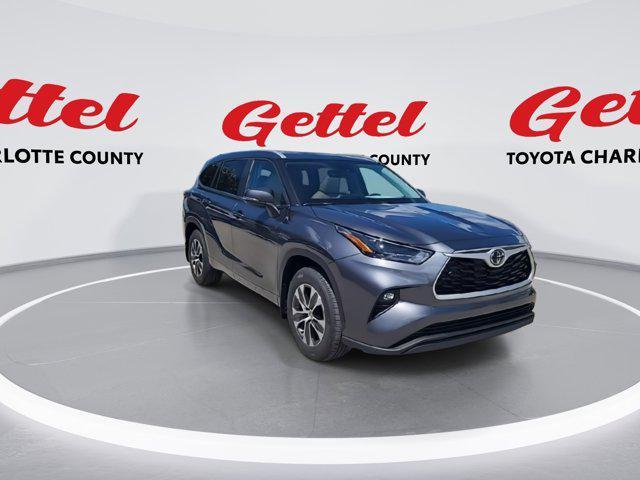 new 2025 Toyota Highlander car, priced at $47,865