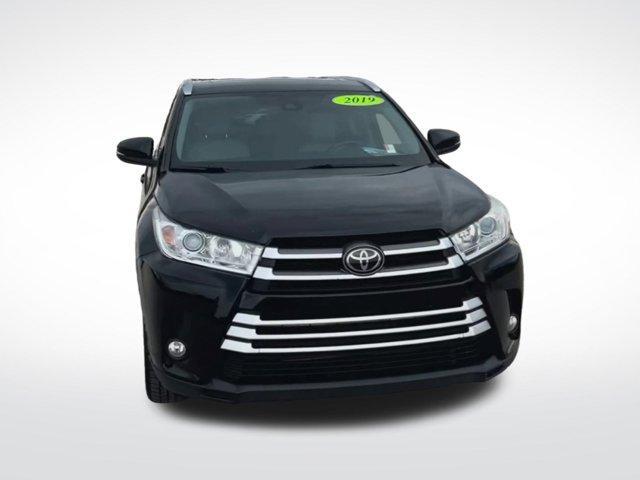 used 2019 Toyota Highlander car, priced at $21,777