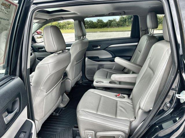 used 2019 Toyota Highlander car, priced at $21,777