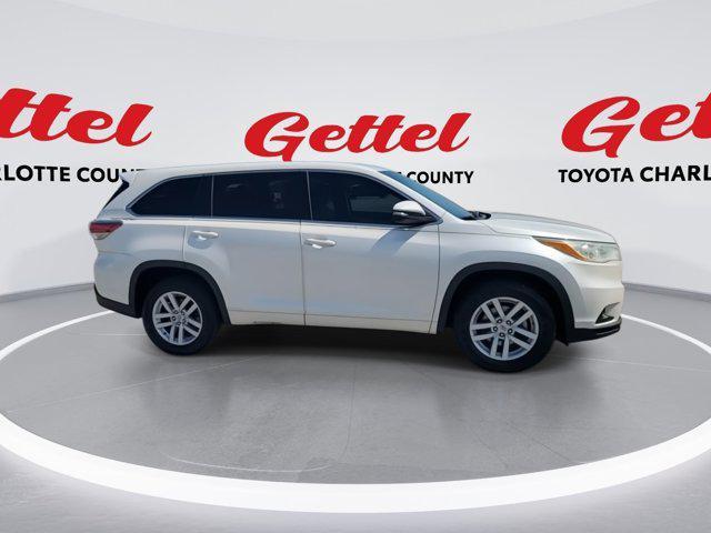 used 2014 Toyota Highlander car, priced at $17,454