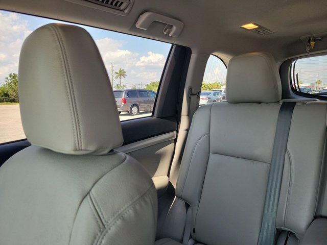 used 2014 Toyota Highlander car, priced at $17,454