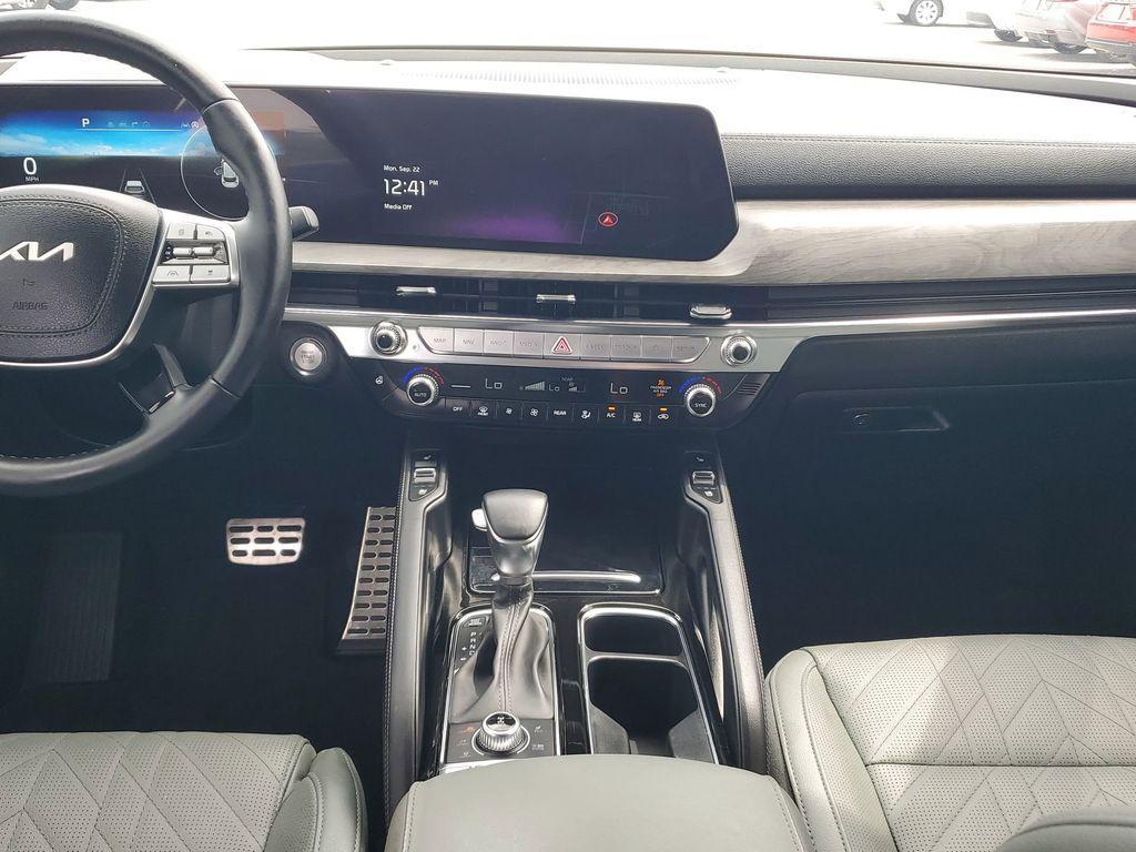 used 2024 Kia Telluride car, priced at $40,156