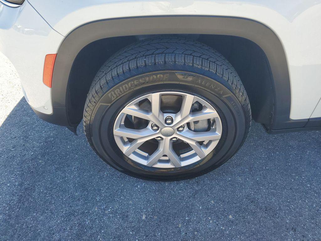 used 2022 Jeep Grand Cherokee car, priced at $19,952