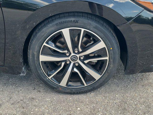 used 2023 Nissan Maxima car, priced at $20,984