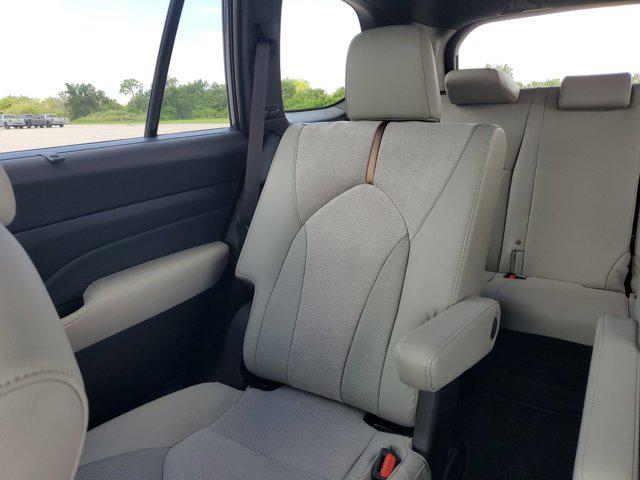 new 2025 Toyota Grand Highlander Hybrid car, priced at $59,535