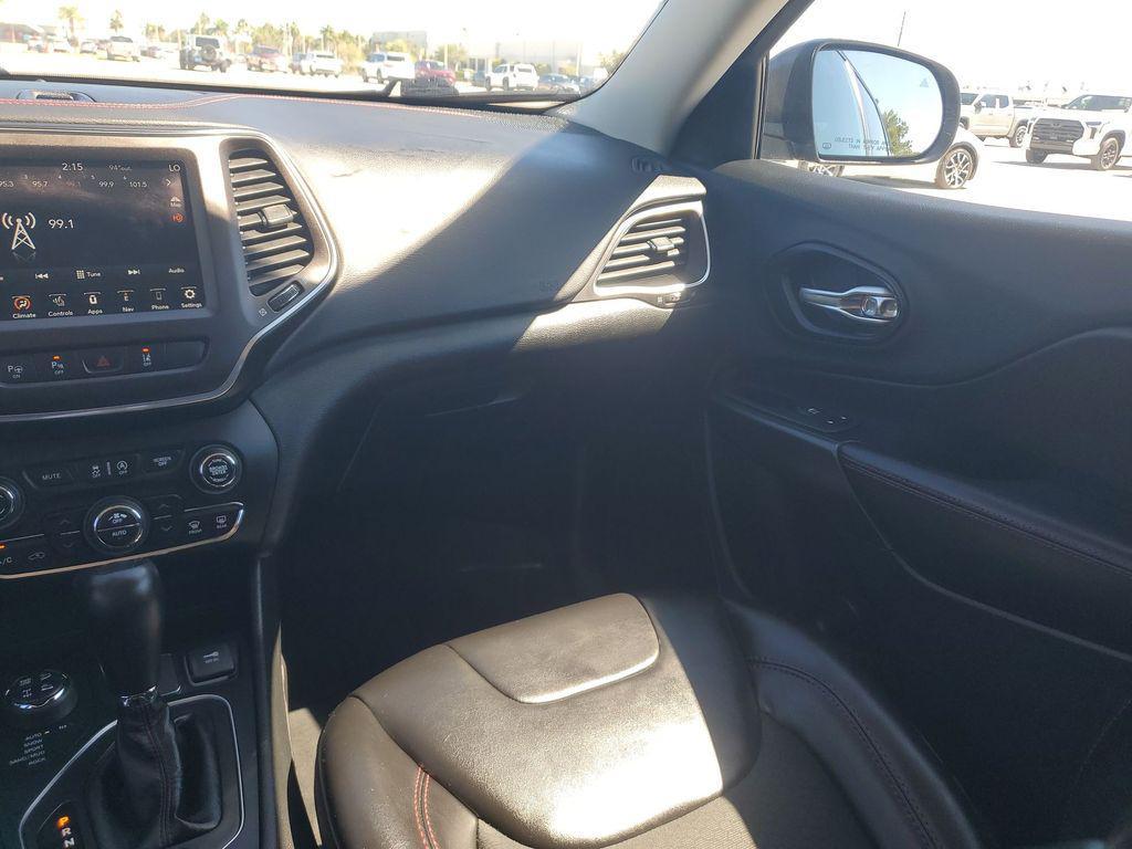 used 2021 Jeep Cherokee car, priced at $17,978