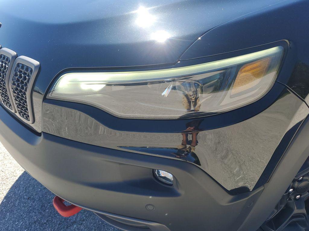 used 2021 Jeep Cherokee car, priced at $17,978