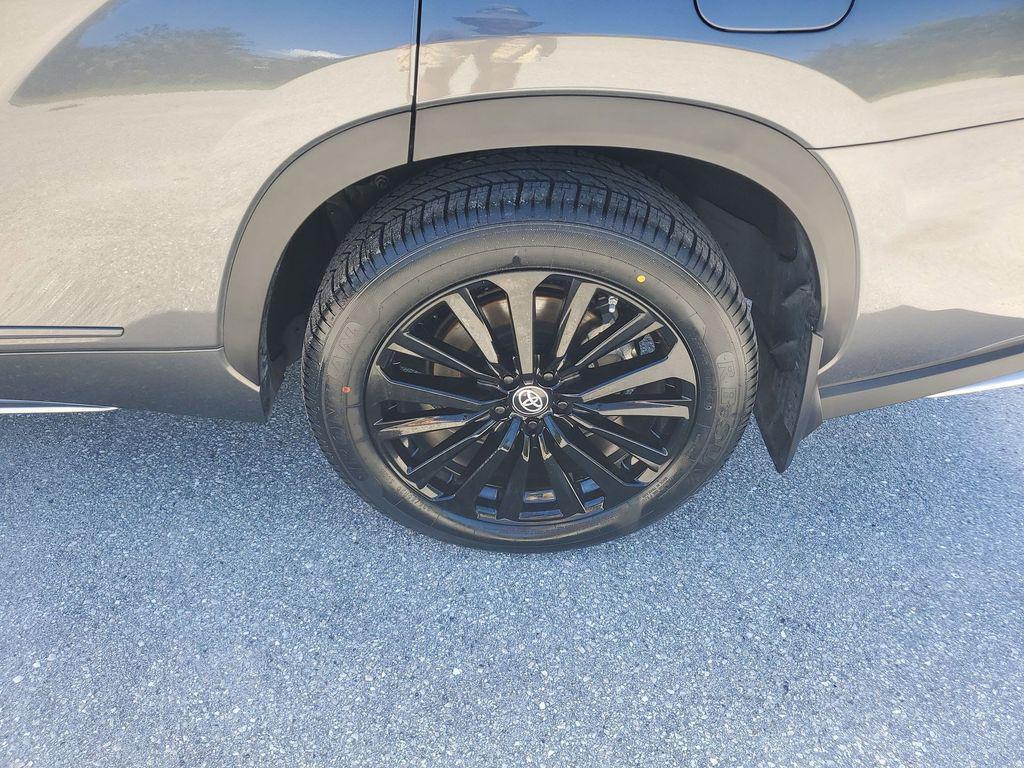 used 2023 Toyota Highlander car, priced at $37,945