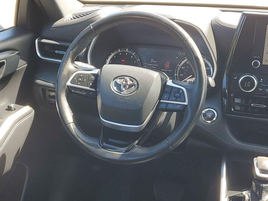 used 2023 Toyota Highlander car, priced at $37,945